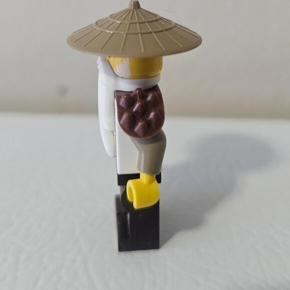 LEGO Ninjago Hero Wu Minifigure Master of the Mountain Ninja Sensei 71718 - Picture 2 of 5